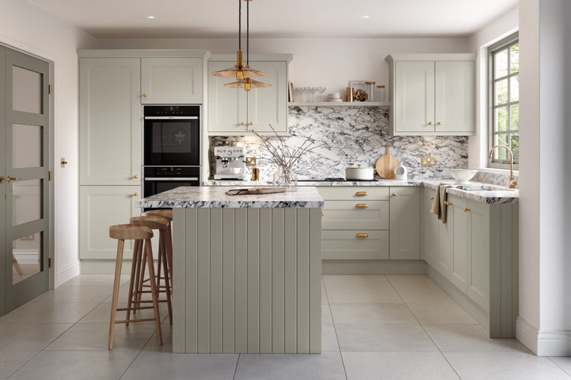 Bella Rowen kitchen door in Supermatt Oatmeal/Taupe Grey finish
